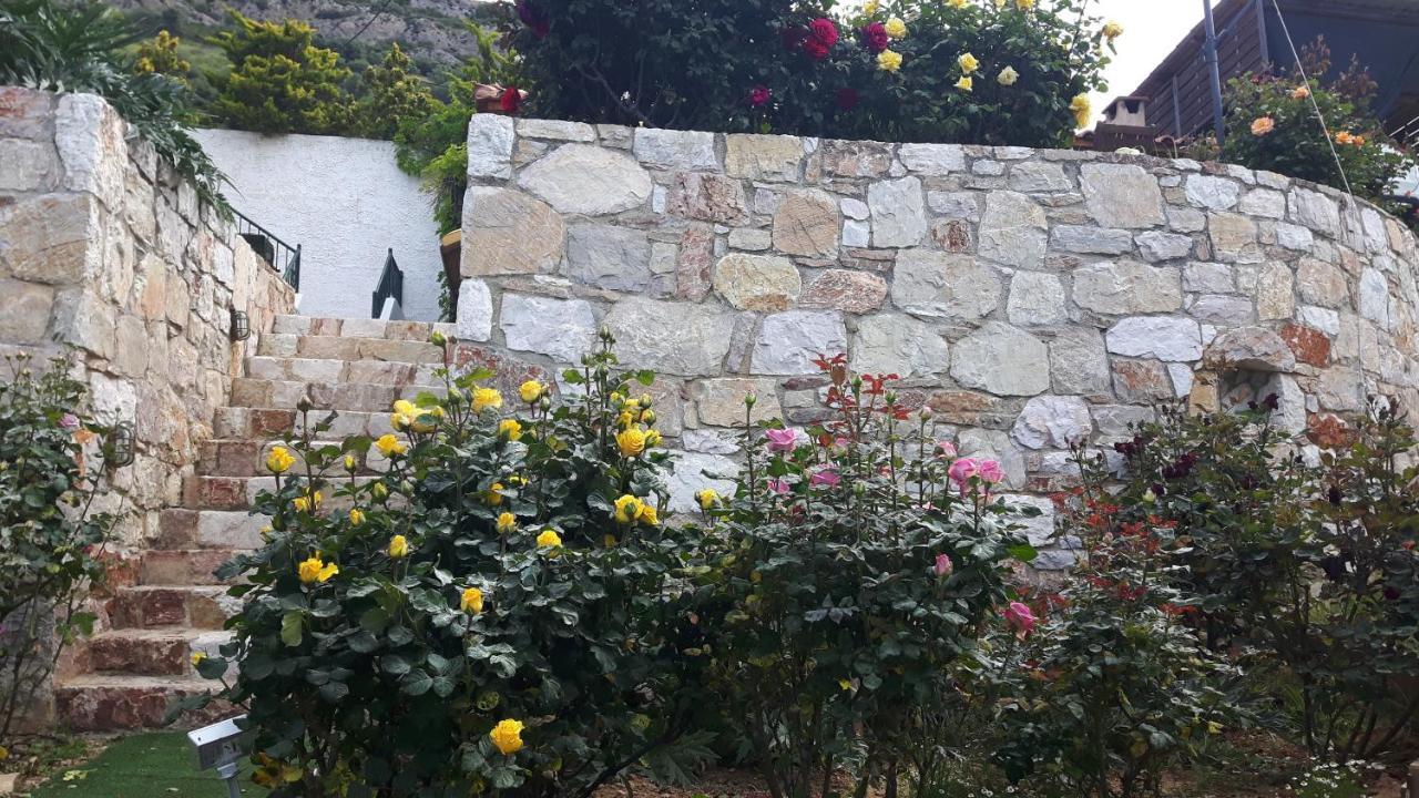Georgia'S Holiday Apartment With Amazing Sea View Porto Rafti Exterior photo